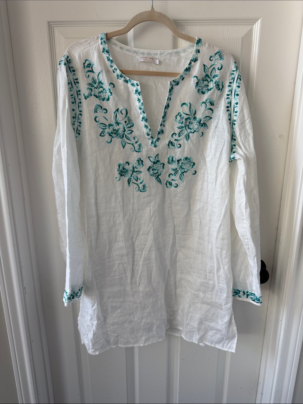 Johnny Was White Tunic with Teal Floral Embroidery